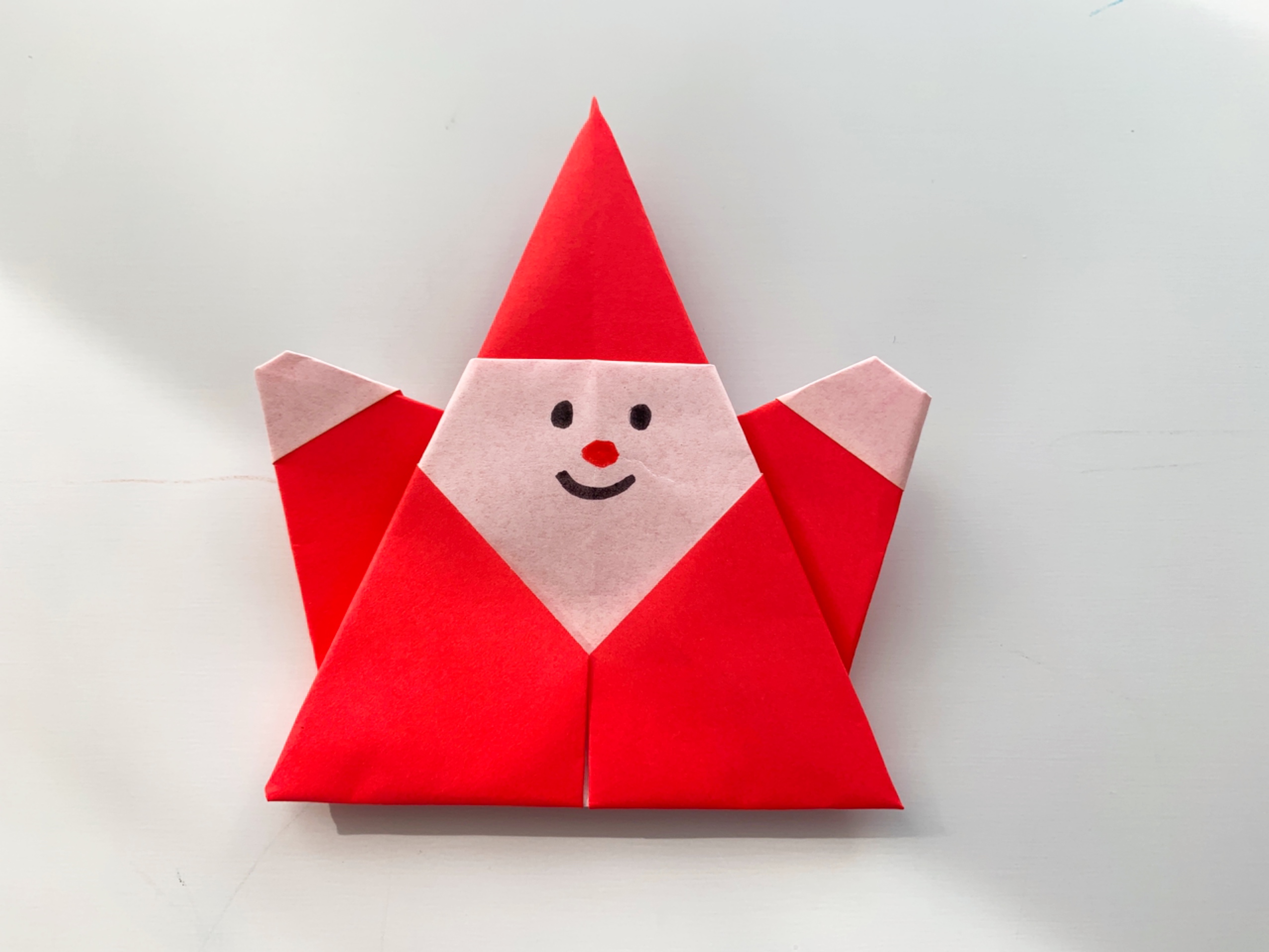＊折り紙＊　クリスマス　三角のサンタクロース　10個